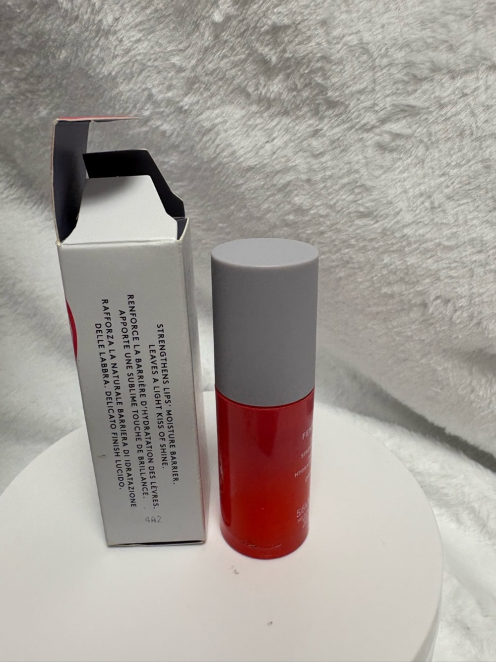 Fenty Skin Treatz Hydrating and Strengthening Lip Oil Dragon Fruit .19fl Oz NIB - Picture 2 of 5